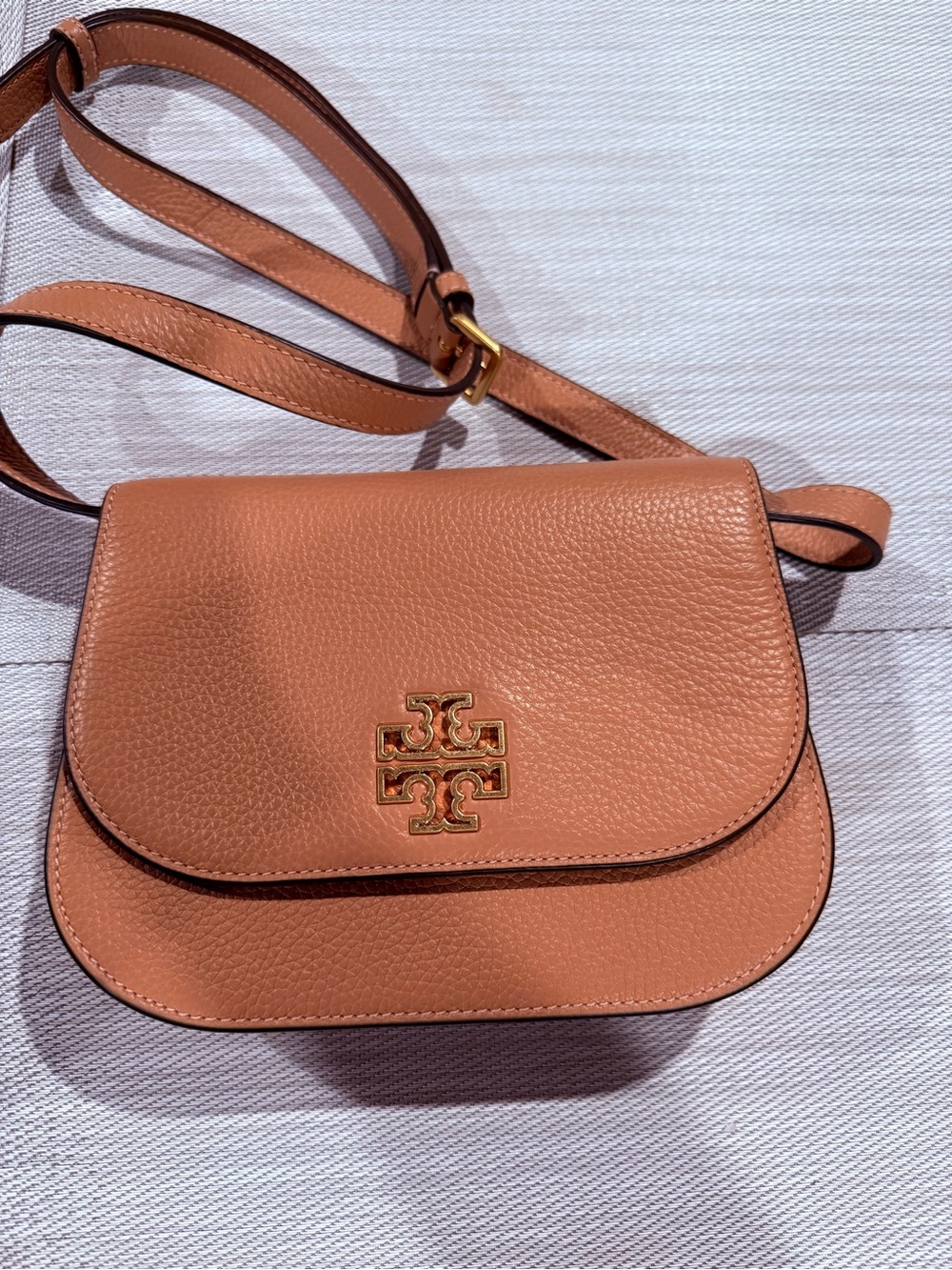 Tory Burch Pebbled Leather Crossbody in Warm Tan